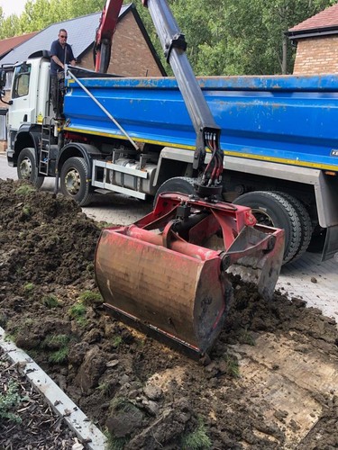 Grab lorry hire muck - lorry, away