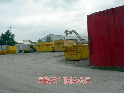 Photo skip hire yard new - skip,